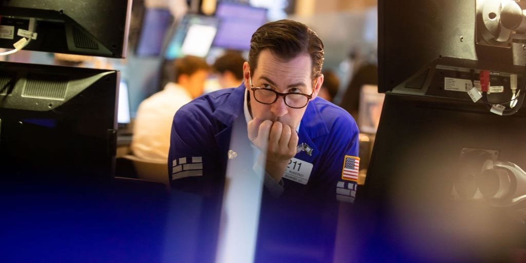 Stock Market Today: Dow Drops Over 300 Points Amid Tech Stock Rout